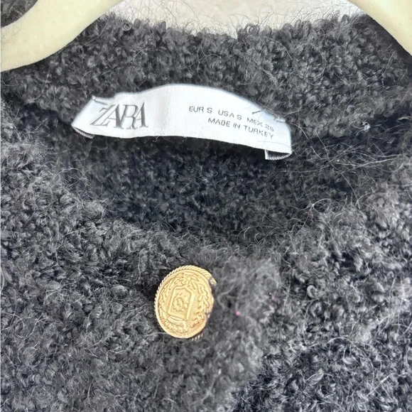ZARA KNIT CARDIGAN WITH GOLDEN BUTTONS S - Picture 2 of 4